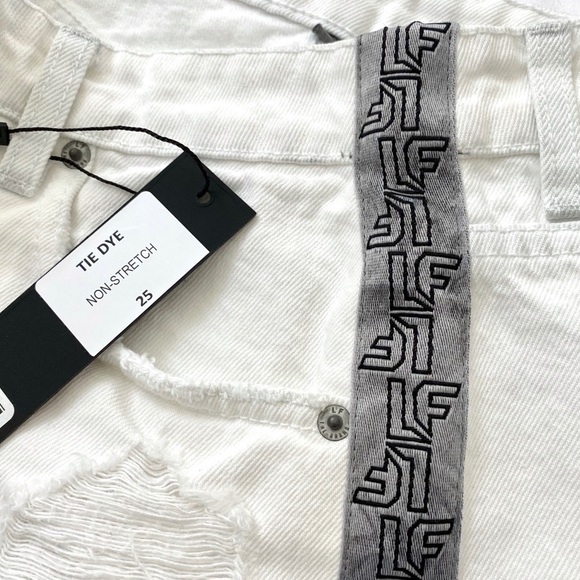 LF THE BRAND white distressed denim shorts - Picture 3 of 4